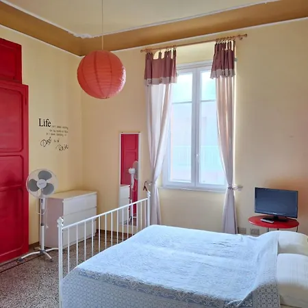 Trilocale A Pochi Passi Dal Mare Λεβάντο